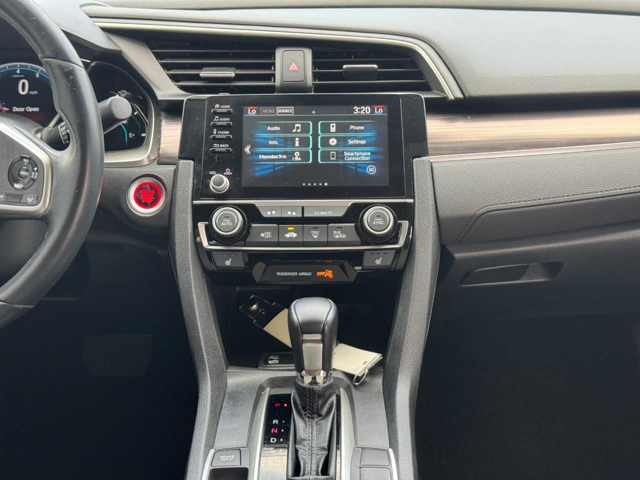 Honda Civic Sedan Vehicle Full-screen Gallery Image 13