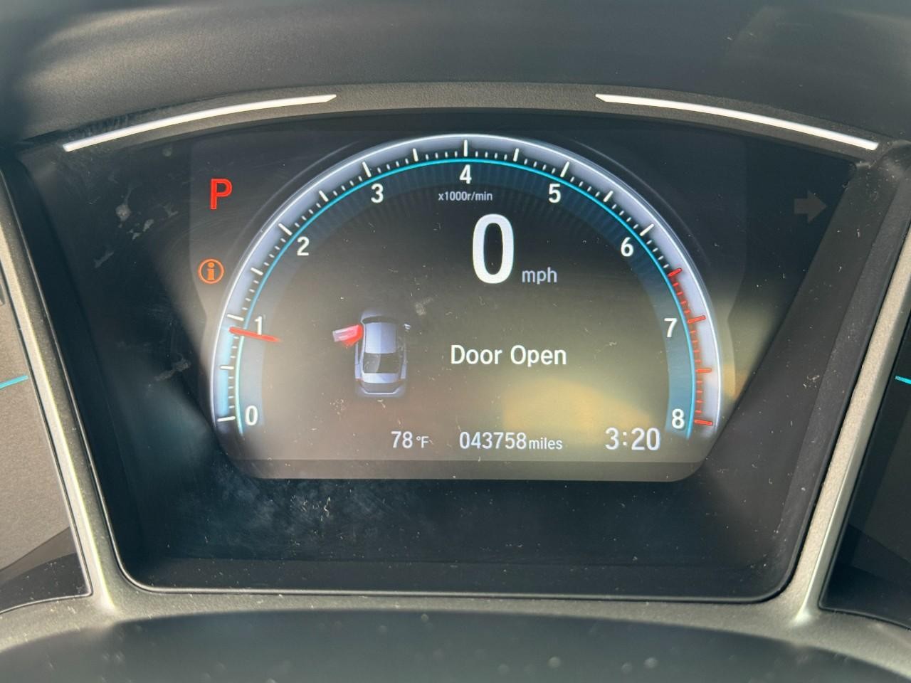 Honda Civic Sedan Vehicle Full-screen Gallery Image 21