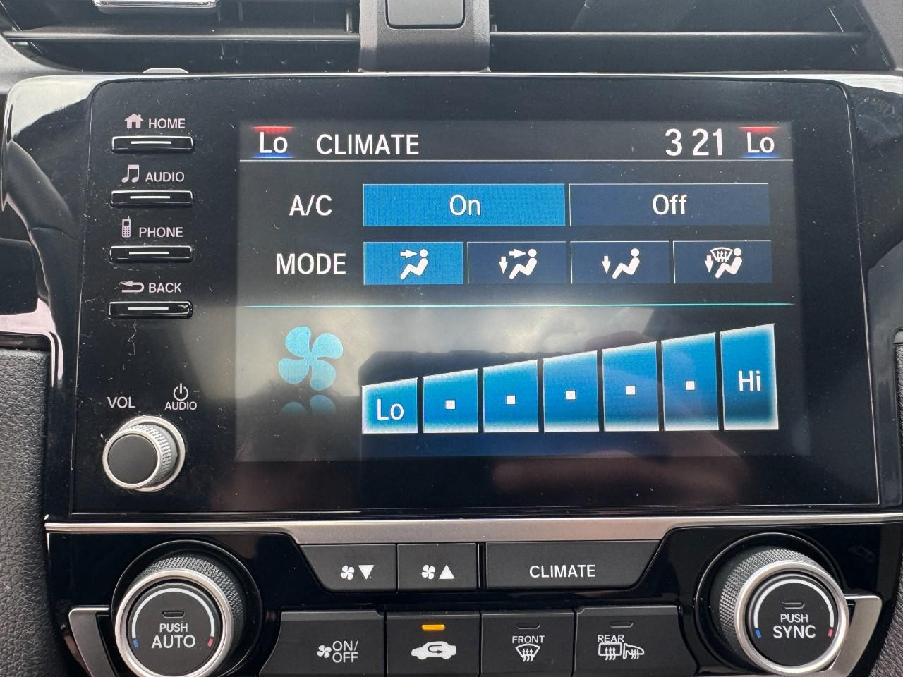 Honda Civic Sedan Vehicle Full-screen Gallery Image 24