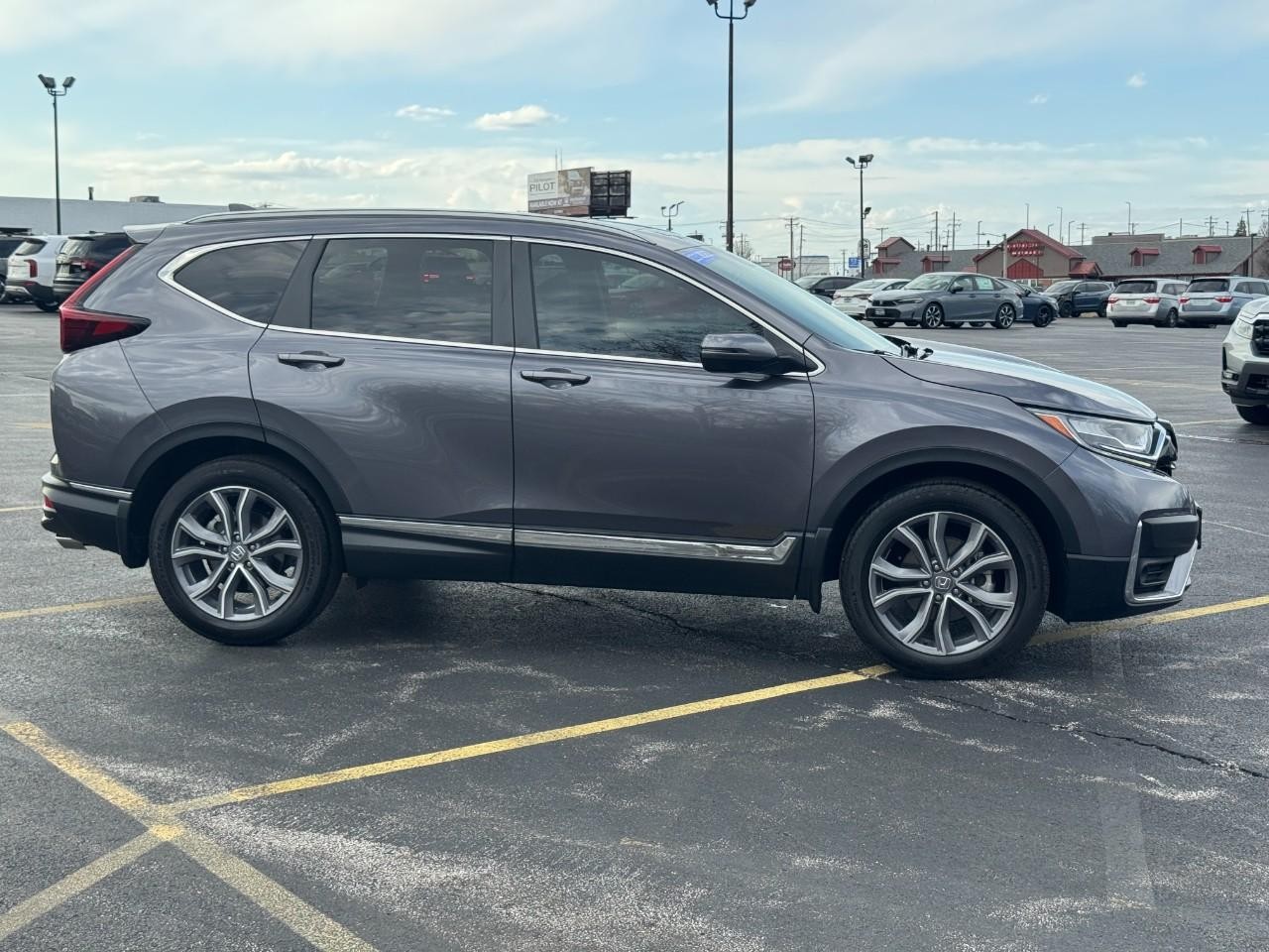 Honda CR-V Vehicle Full-screen Gallery Image 02