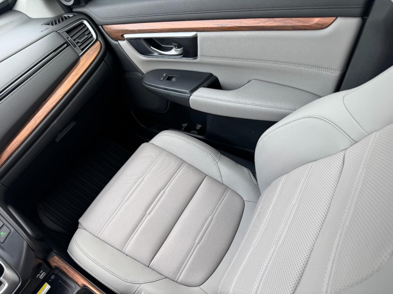 Honda CR-V Vehicle Full-screen Gallery Image 14