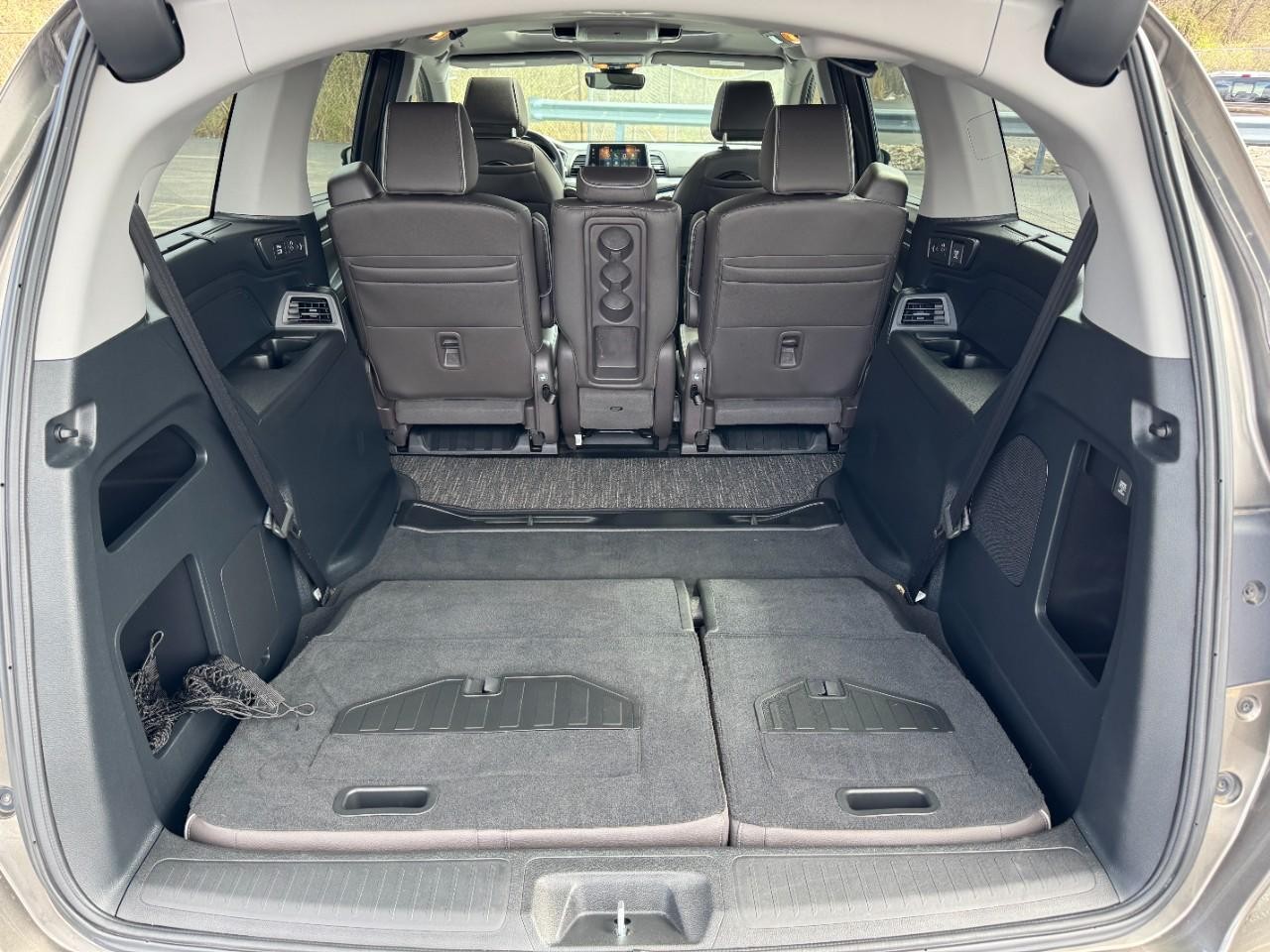 Honda Odyssey Vehicle Full-screen Gallery Image 05