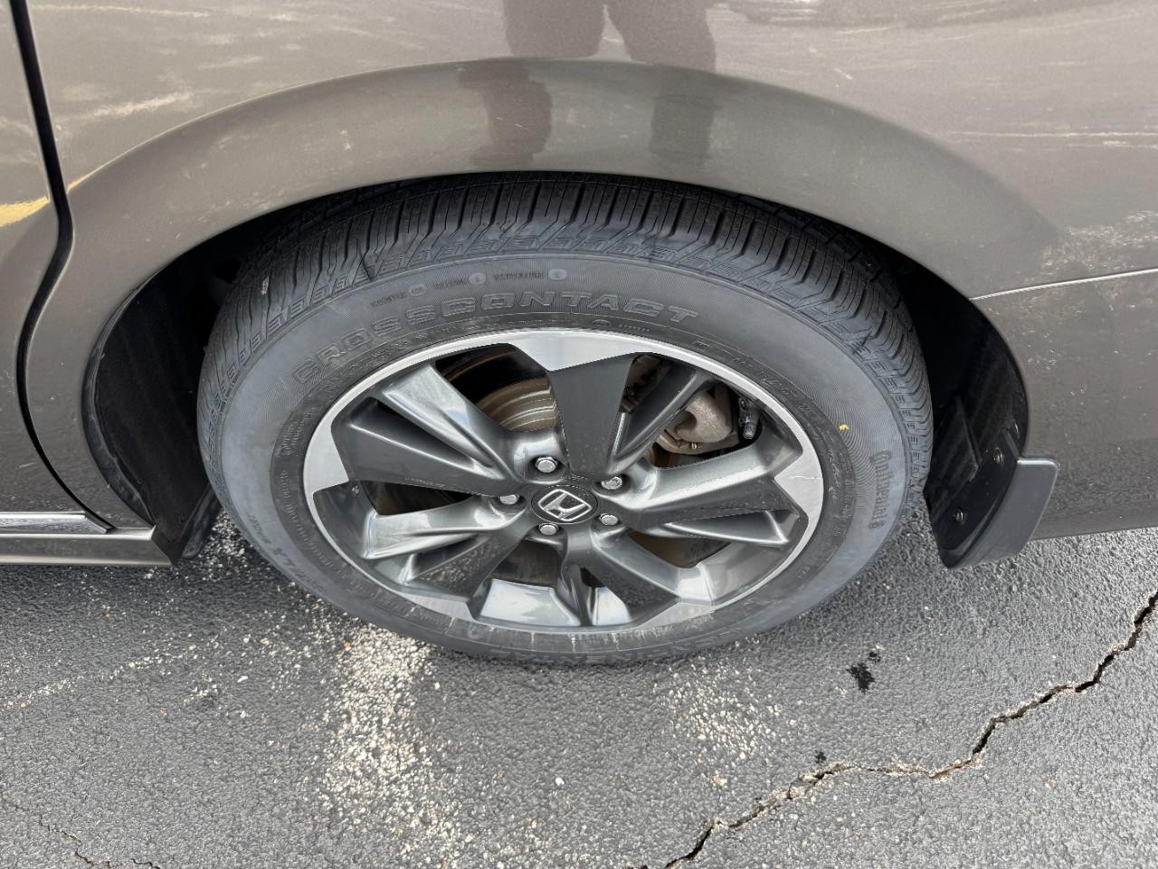 Honda Odyssey Vehicle Full-screen Gallery Image 08