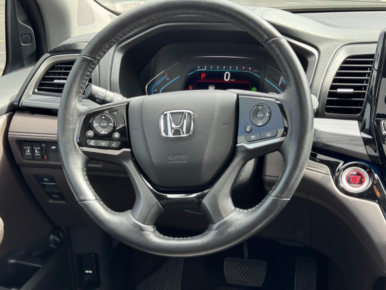 Honda Odyssey Vehicle Full-screen Gallery Image 13