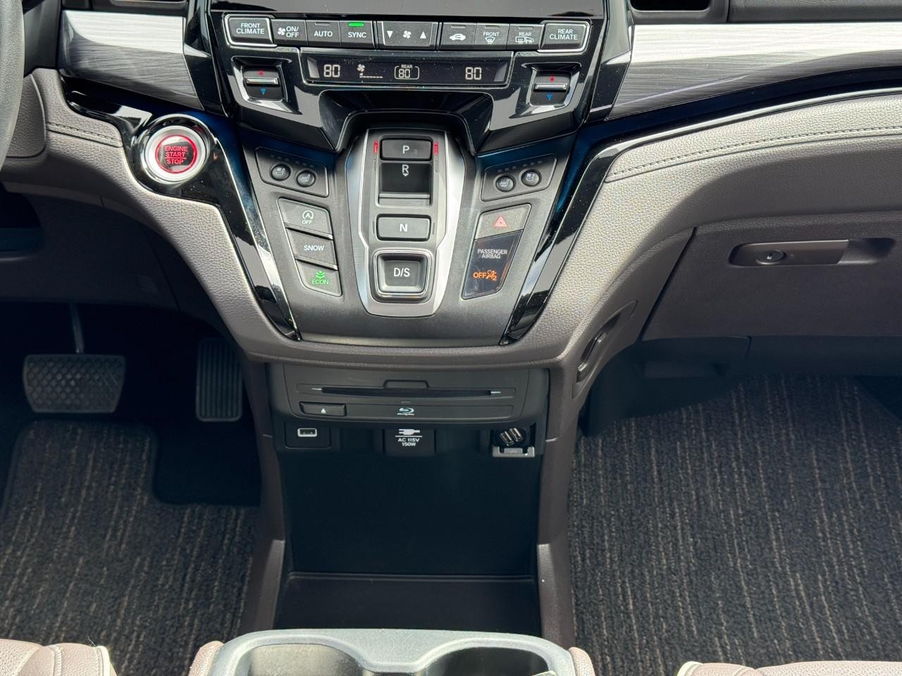 Honda Odyssey Vehicle Full-screen Gallery Image 15