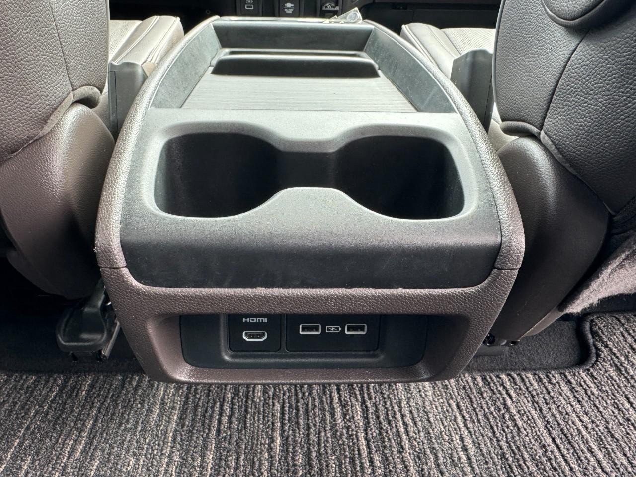 Honda Odyssey Vehicle Full-screen Gallery Image 17