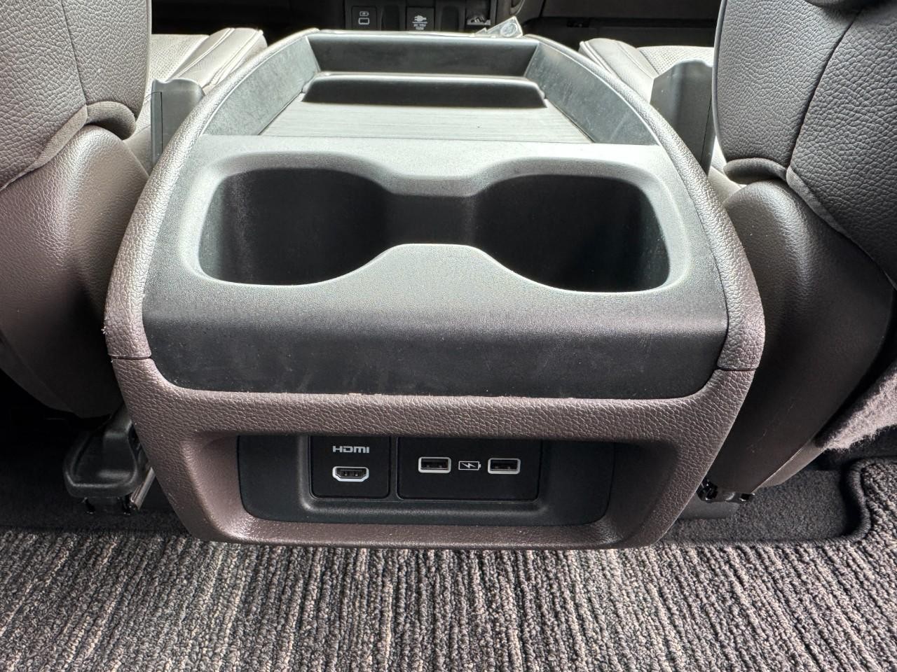 Honda Odyssey Vehicle Full-screen Gallery Image 18