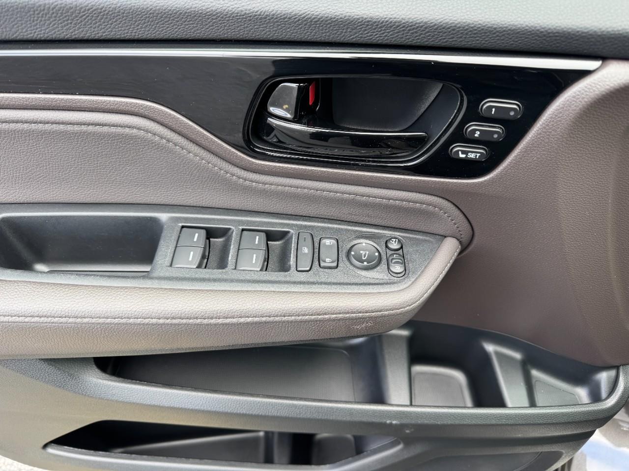 Honda Odyssey Vehicle Full-screen Gallery Image 21