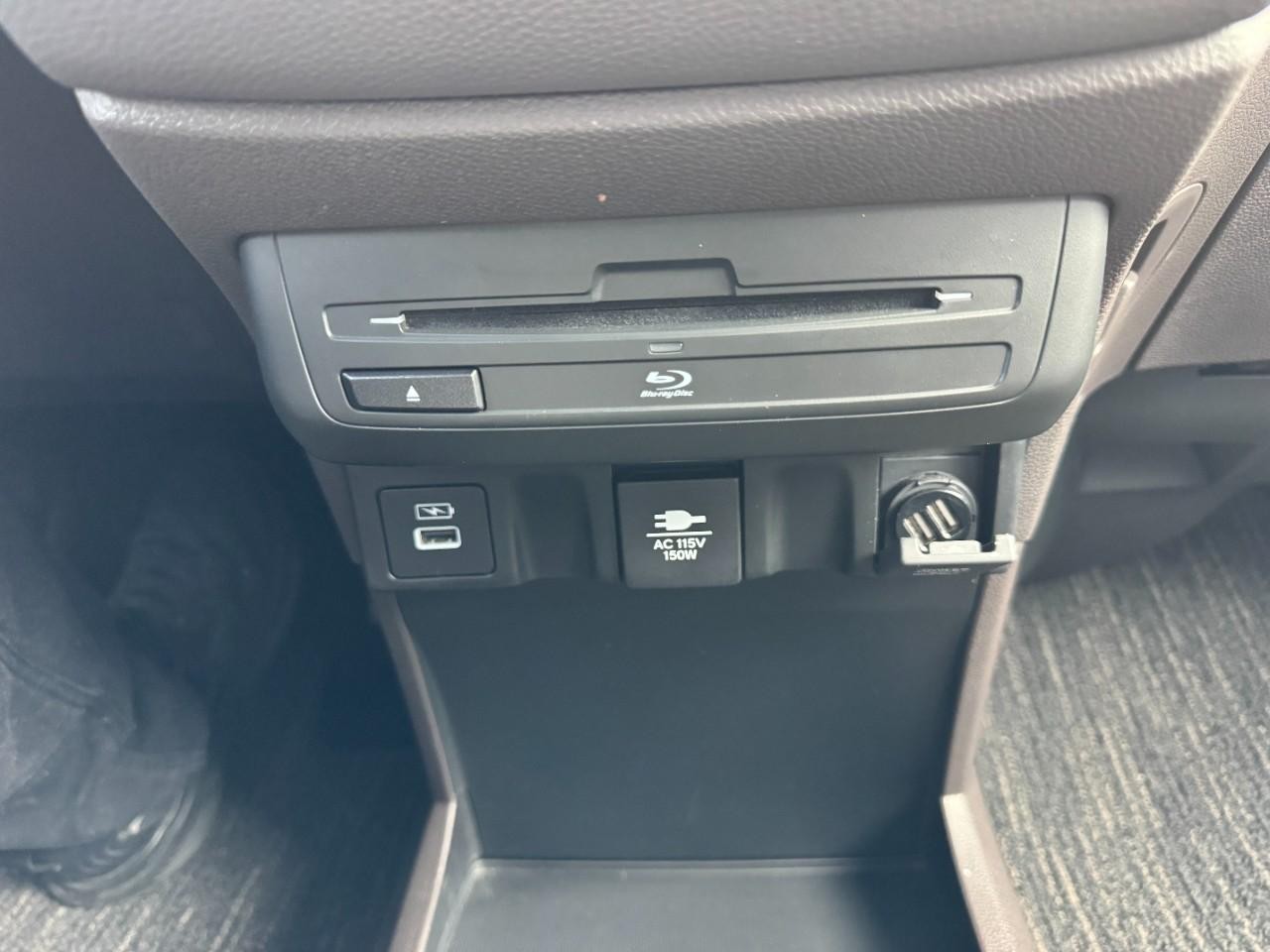 Honda Odyssey Vehicle Full-screen Gallery Image 28