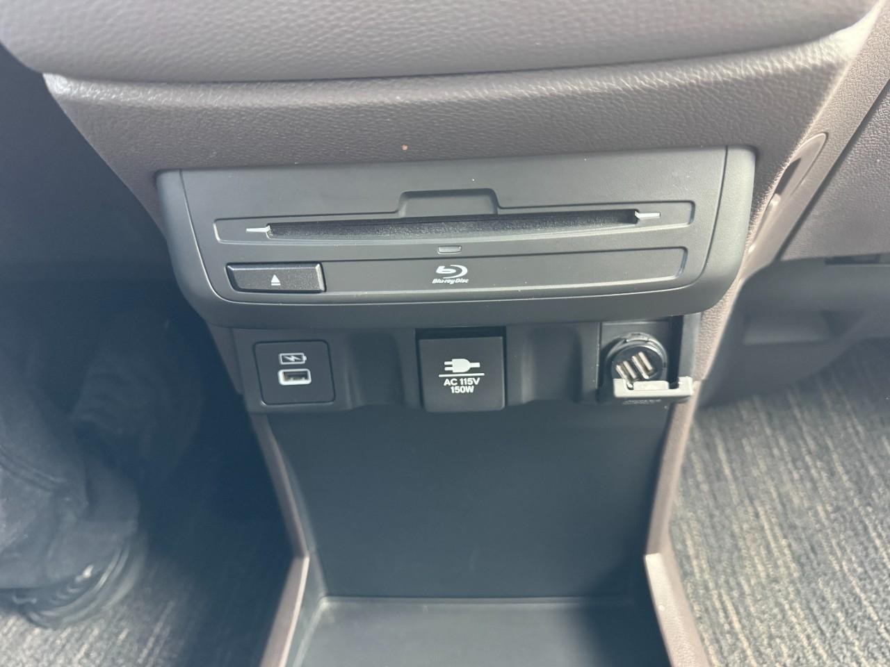 Honda Odyssey Vehicle Full-screen Gallery Image 29