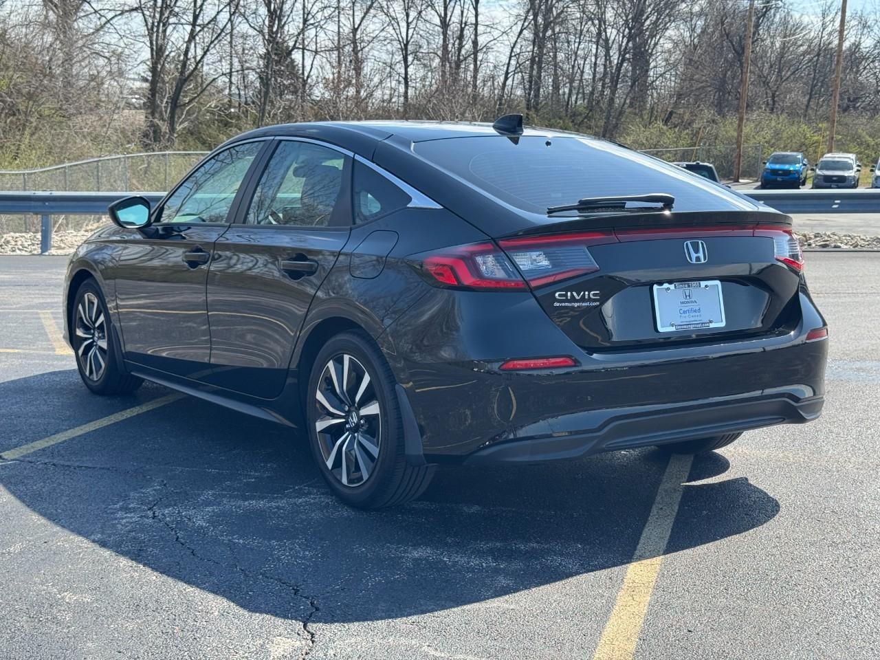 Honda Civic Hatchback Vehicle Full-screen Gallery Image 06