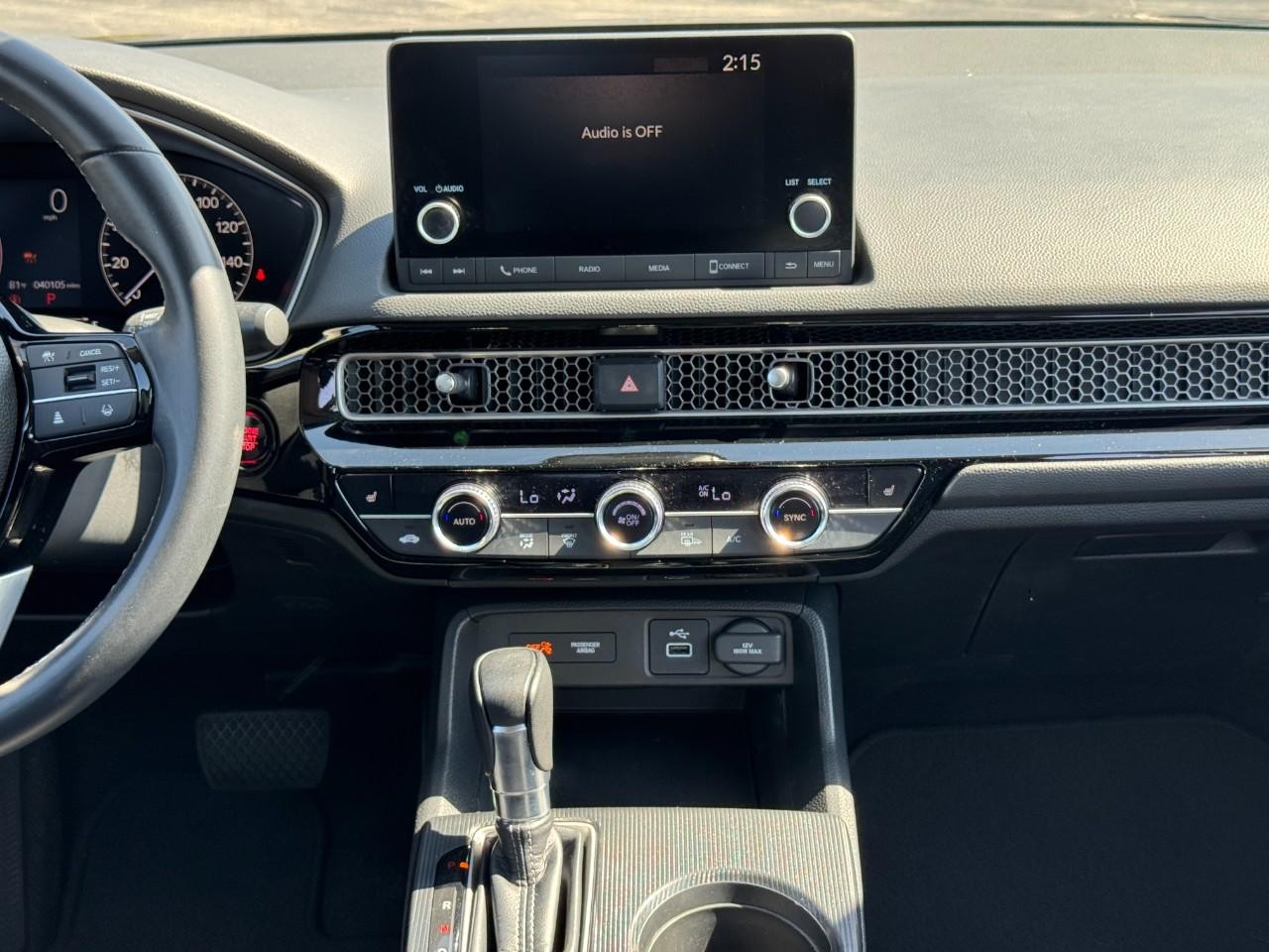 Honda Civic Hatchback Vehicle Full-screen Gallery Image 13