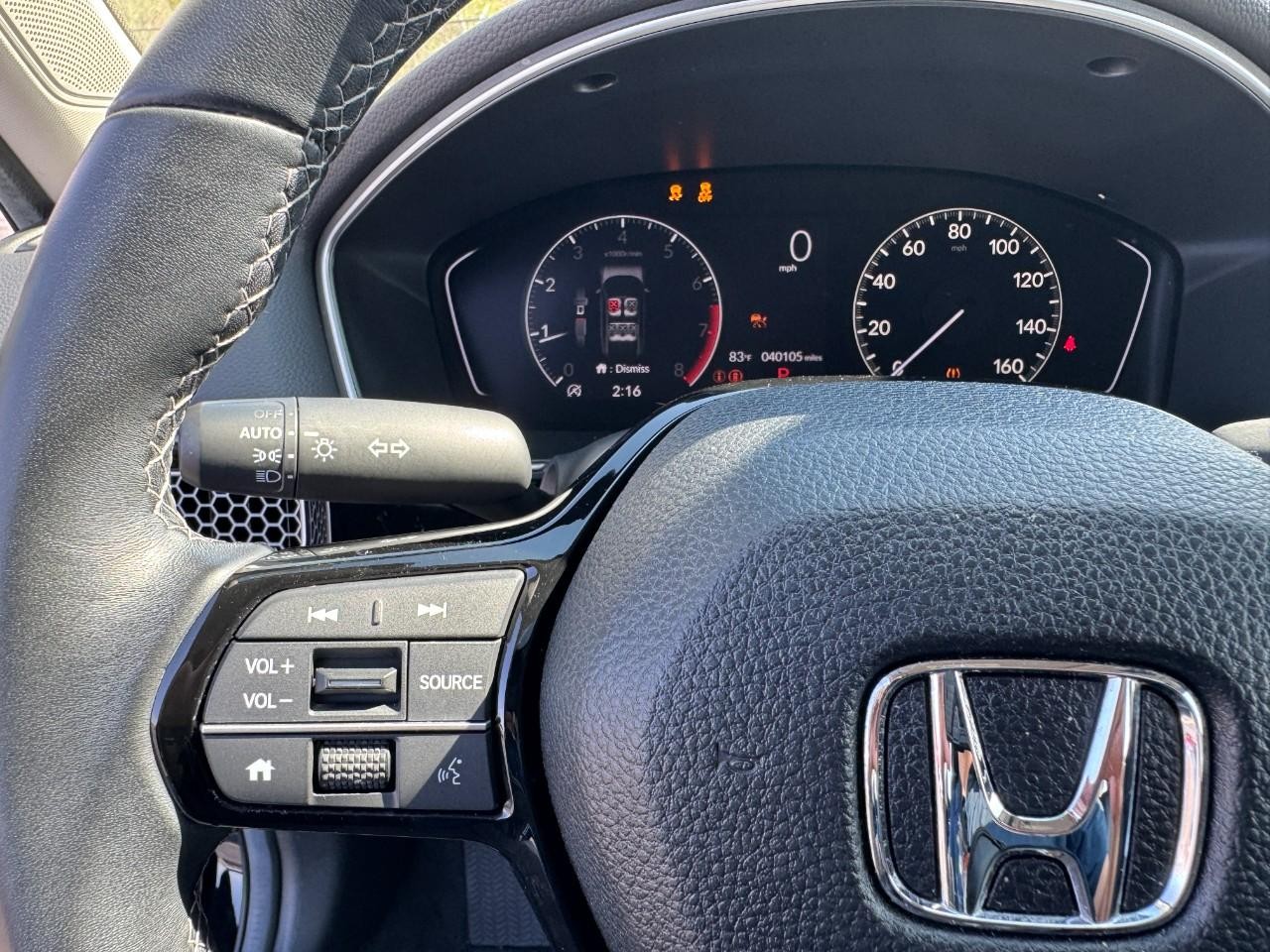 Honda Civic Hatchback Vehicle Full-screen Gallery Image 21