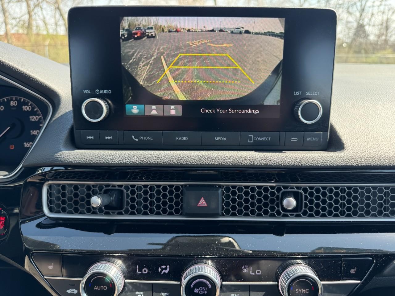 Honda Civic Hatchback Vehicle Full-screen Gallery Image 25