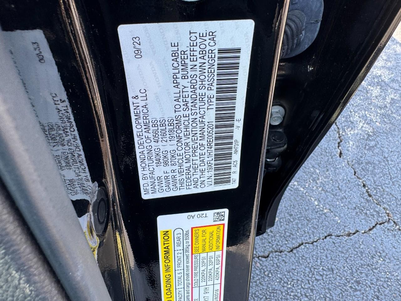 Honda Civic Hatchback Vehicle Full-screen Gallery Image 29