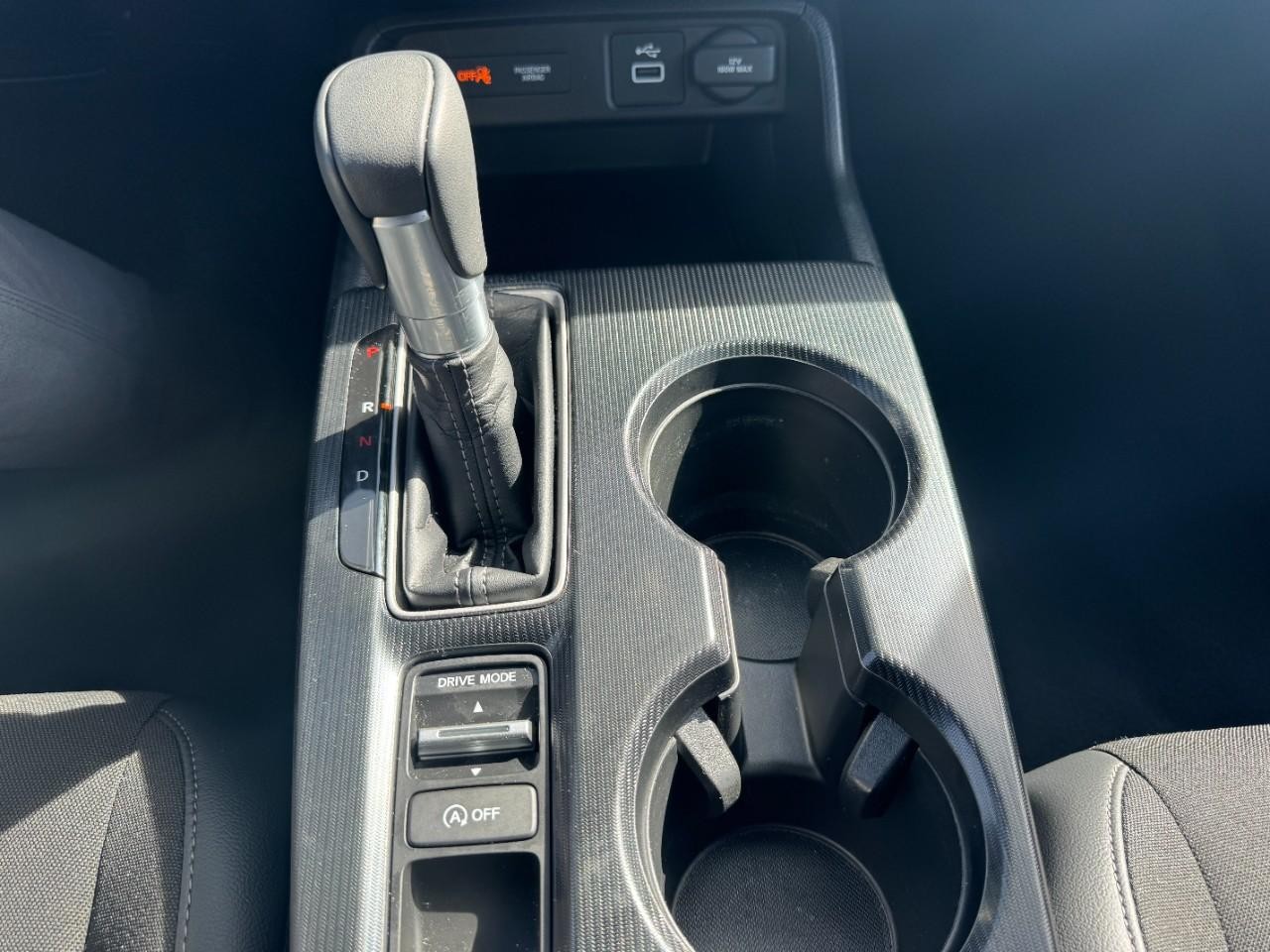 Honda Civic Hatchback Vehicle Full-screen Gallery Image 24