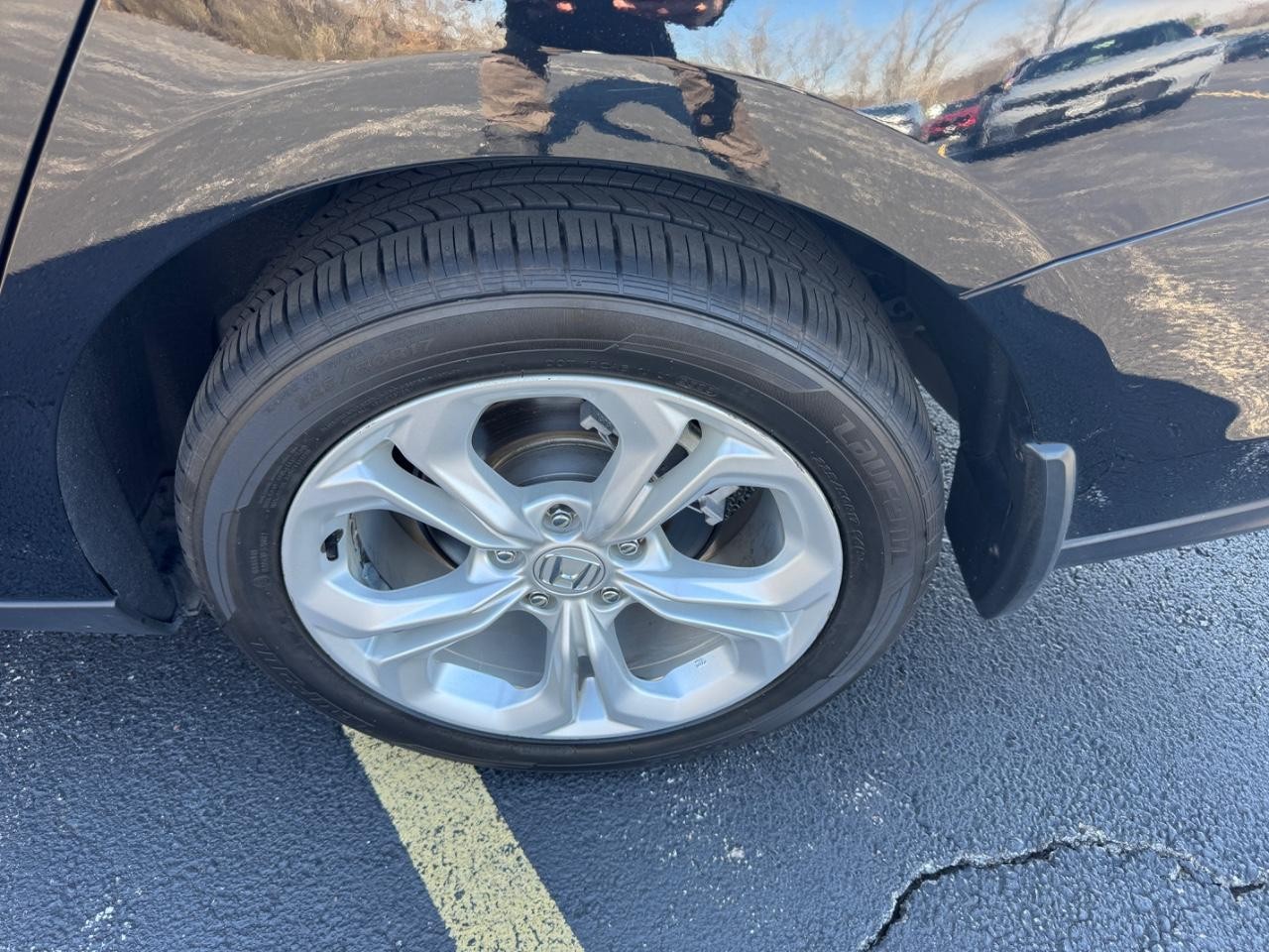 Honda Accord Sedan Vehicle Full-screen Gallery Image 08