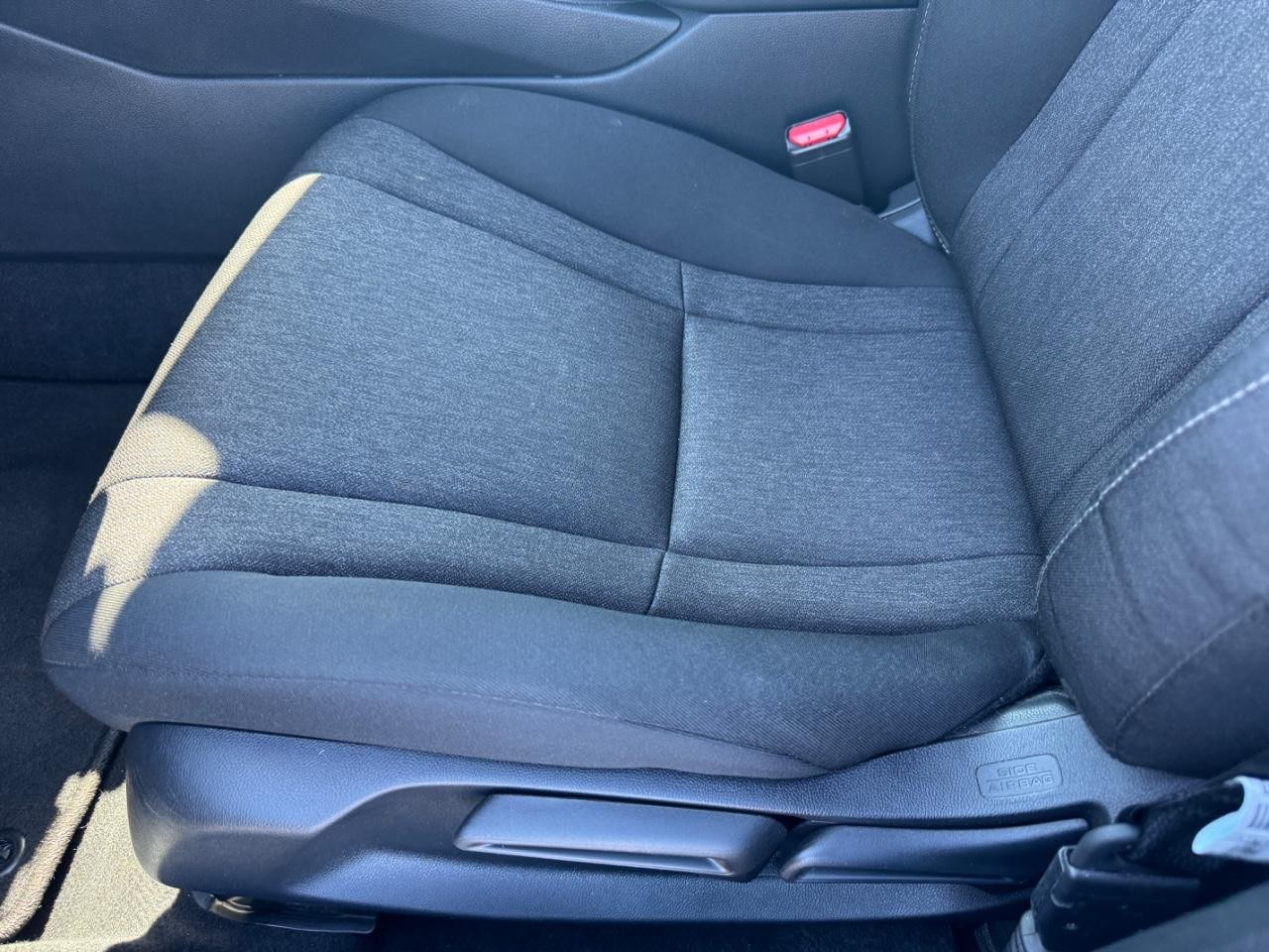 Honda Accord Sedan Vehicle Full-screen Gallery Image 18