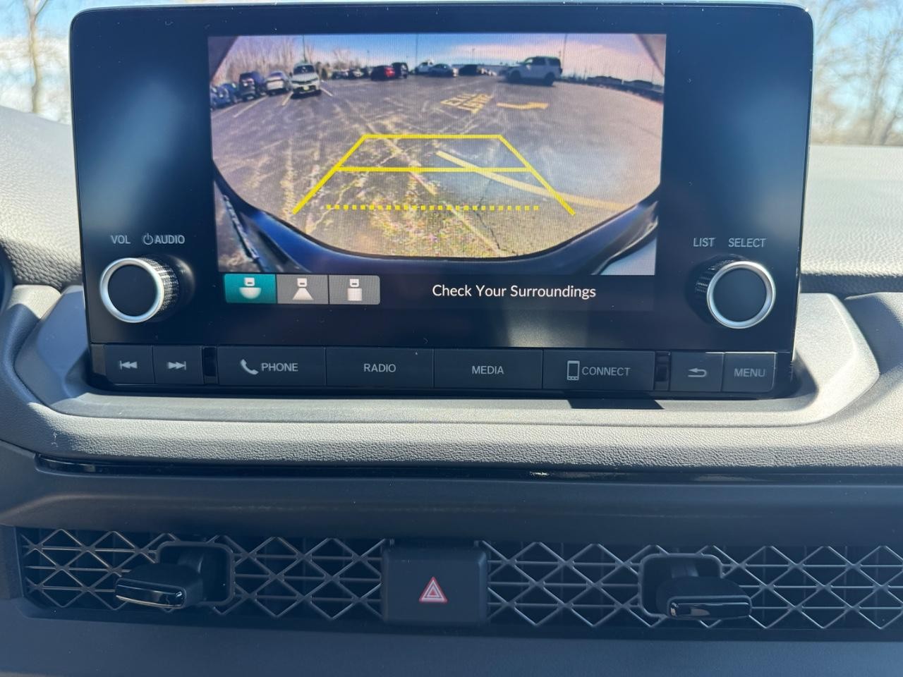 Honda Accord Sedan Vehicle Full-screen Gallery Image 25