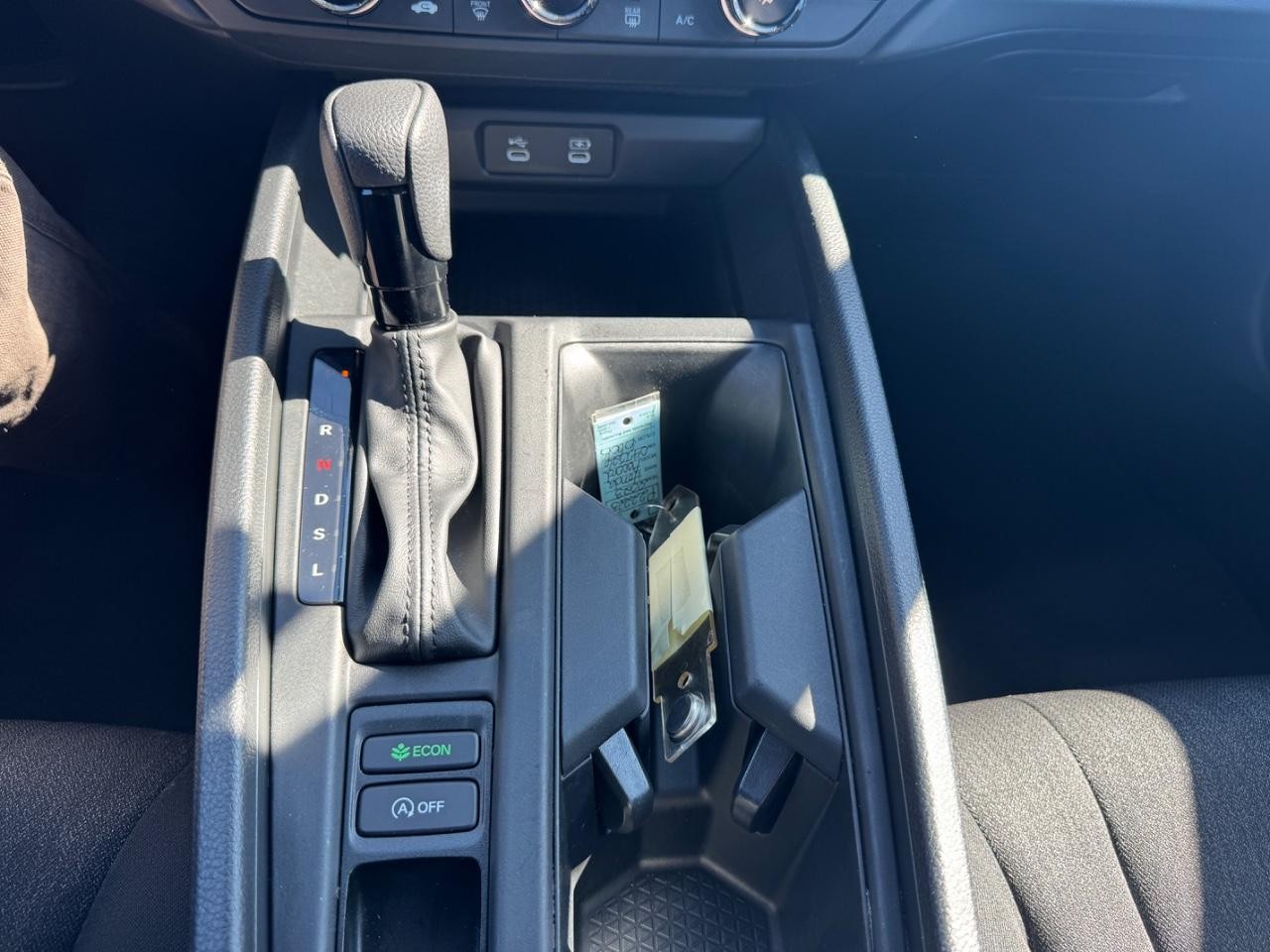 Honda Accord Sedan Vehicle Full-screen Gallery Image 26