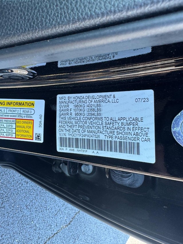 Honda Accord Sedan Vehicle Full-screen Gallery Image 29