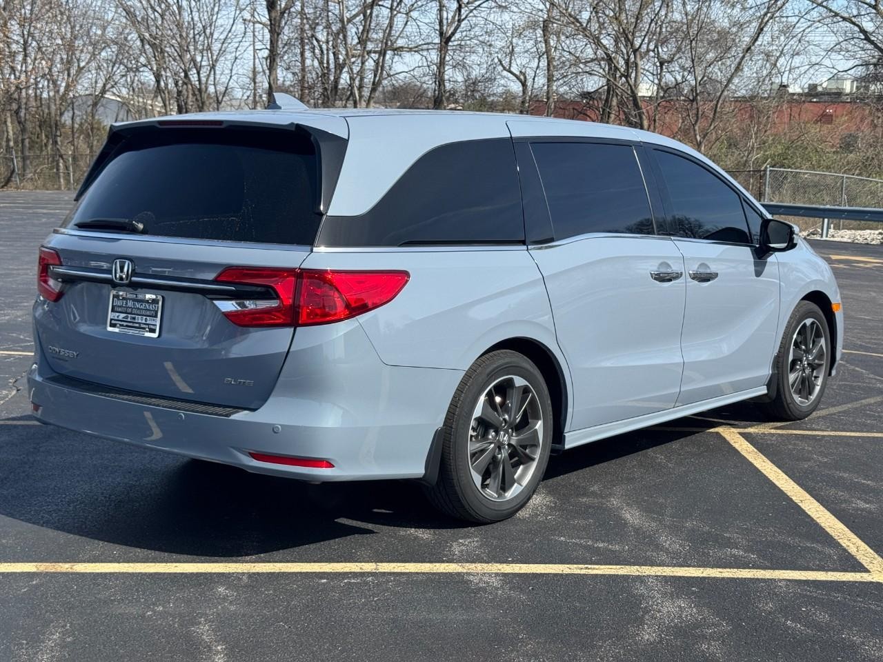 Honda Odyssey Vehicle Full-screen Gallery Image 03