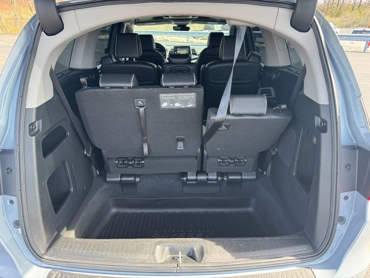 Honda Odyssey Vehicle Full-screen Gallery Image 04
