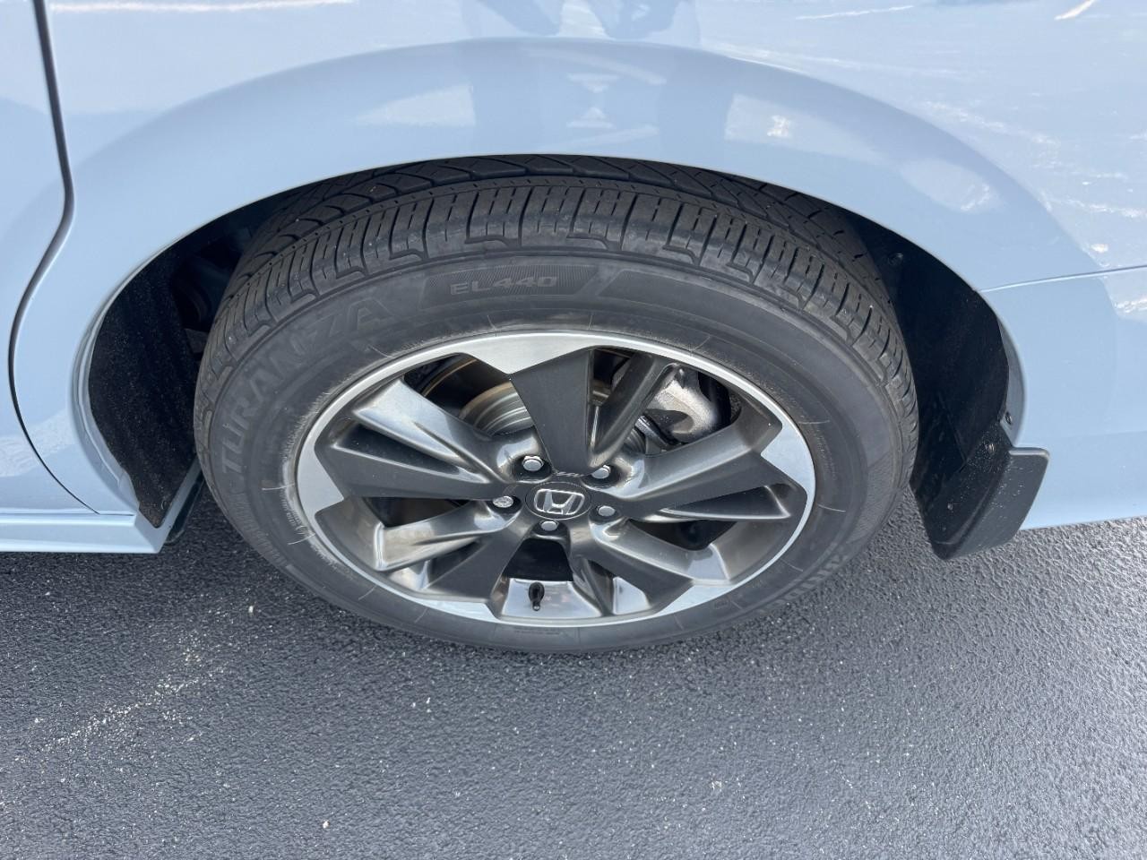 Honda Odyssey Vehicle Full-screen Gallery Image 07