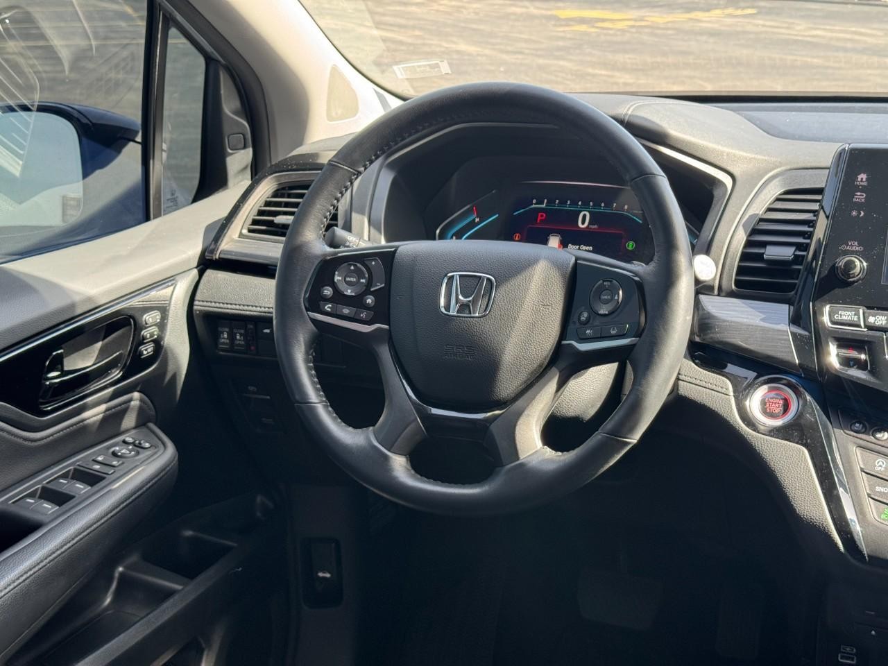 Honda Odyssey Vehicle Full-screen Gallery Image 13