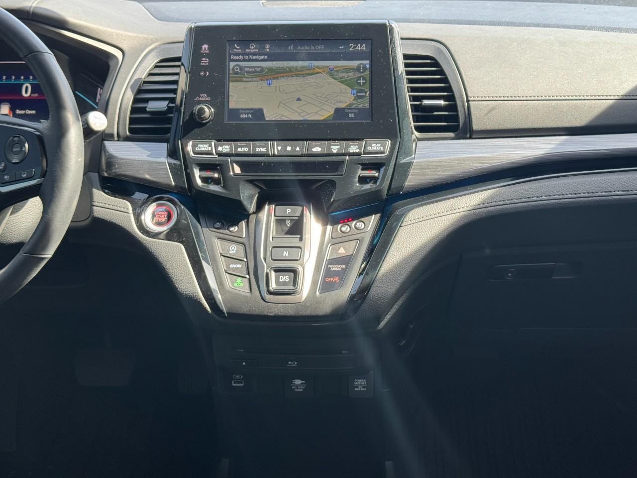 Honda Odyssey Vehicle Full-screen Gallery Image 14