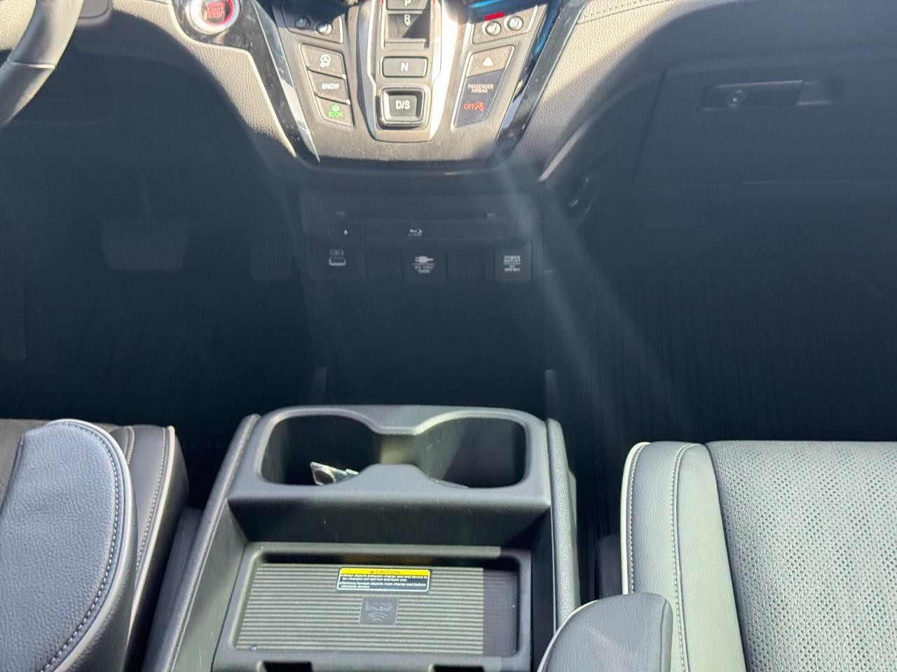 Honda Odyssey Vehicle Full-screen Gallery Image 15