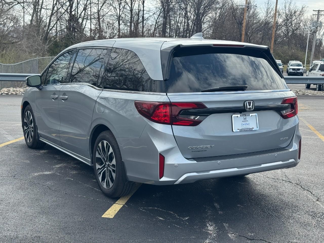 Honda Odyssey Vehicle Full-screen Gallery Image 06