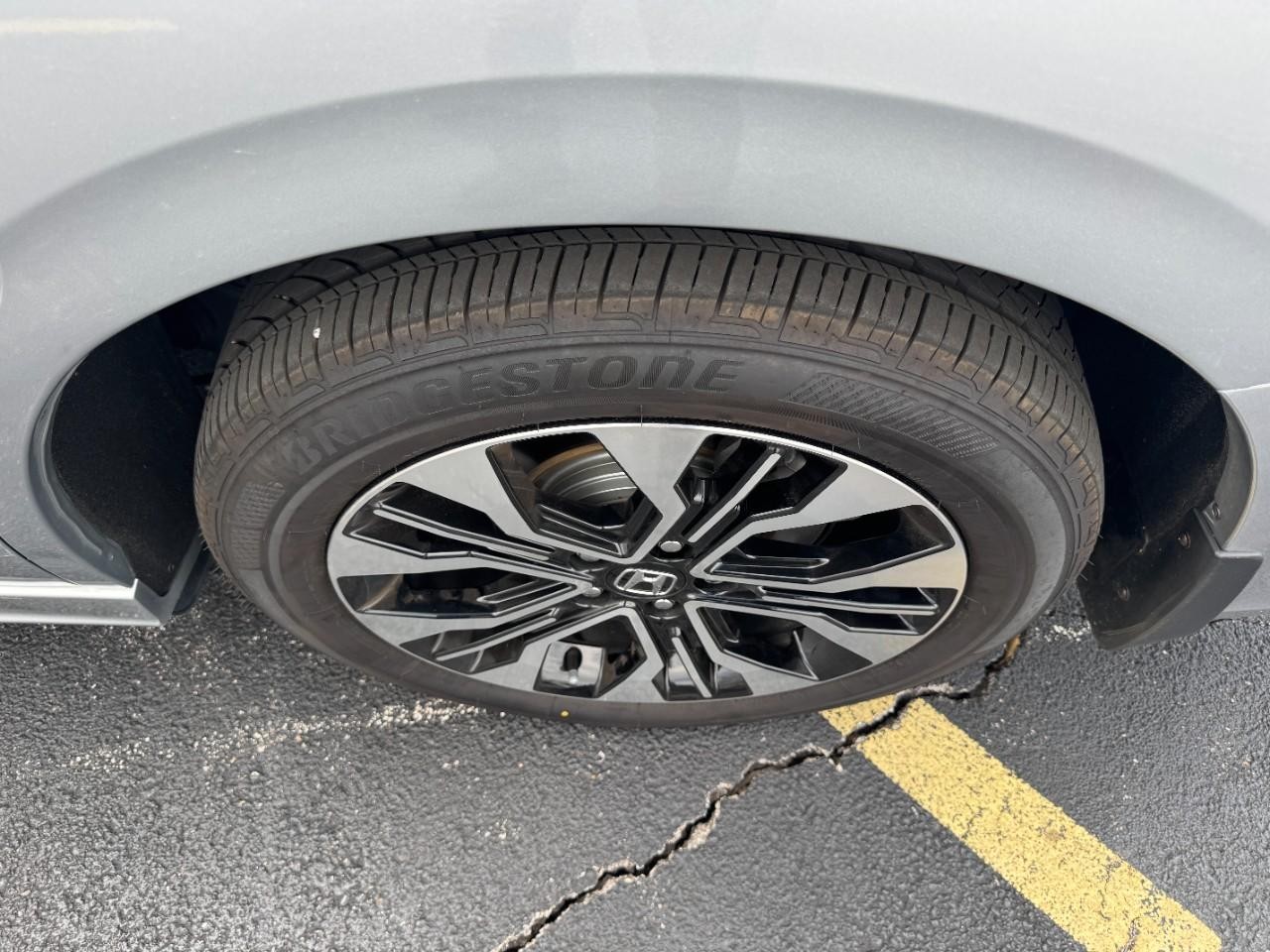 Honda Odyssey Vehicle Full-screen Gallery Image 07