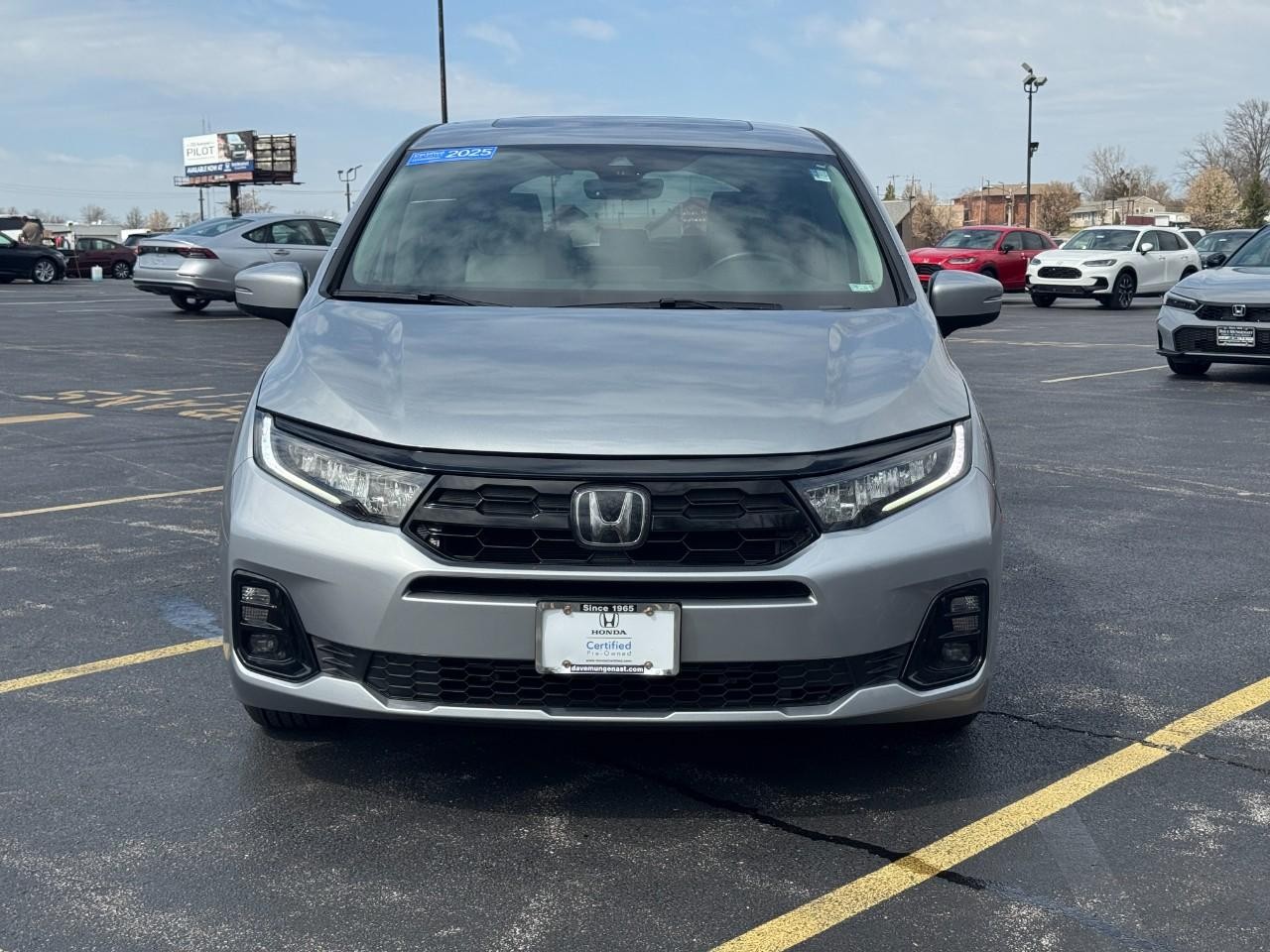 Honda Odyssey Vehicle Full-screen Gallery Image 09