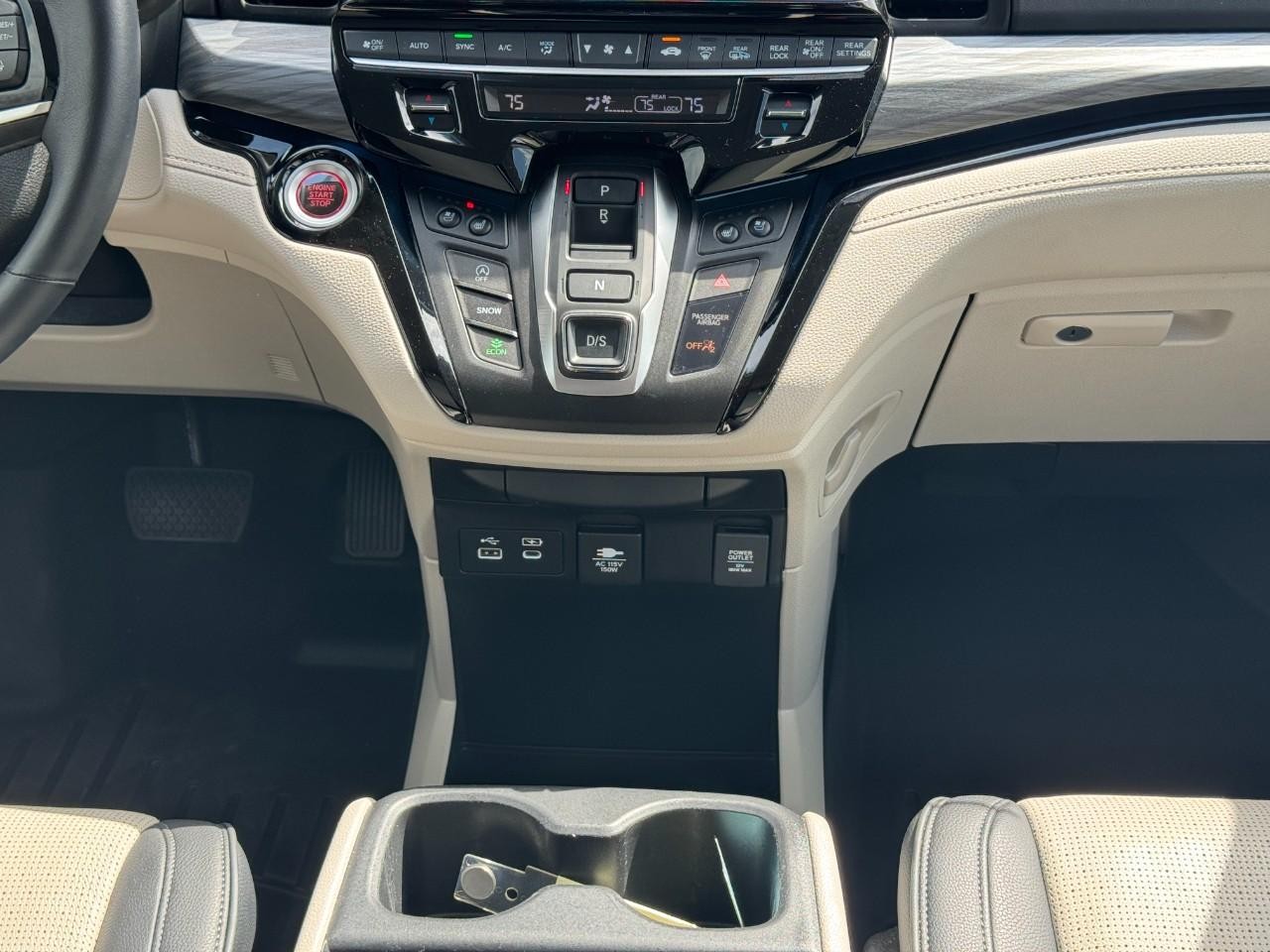 Honda Odyssey Vehicle Full-screen Gallery Image 15