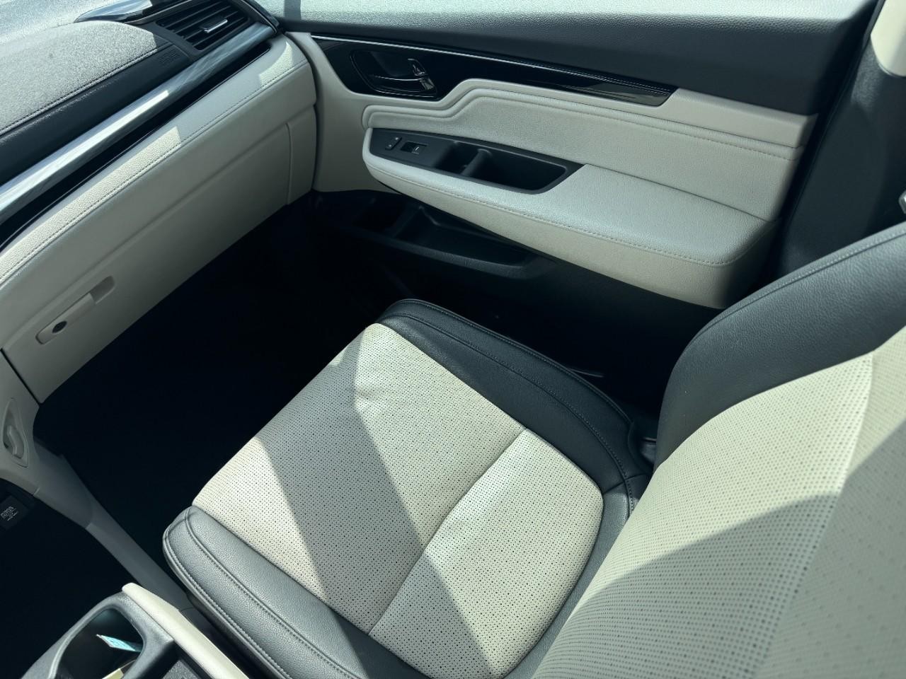 Honda Odyssey Vehicle Full-screen Gallery Image 16