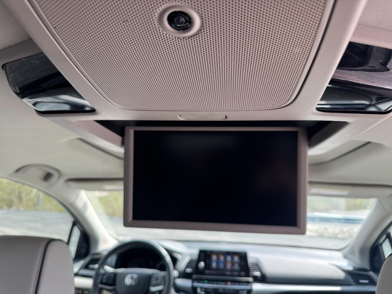 Honda Odyssey Vehicle Full-screen Gallery Image 18