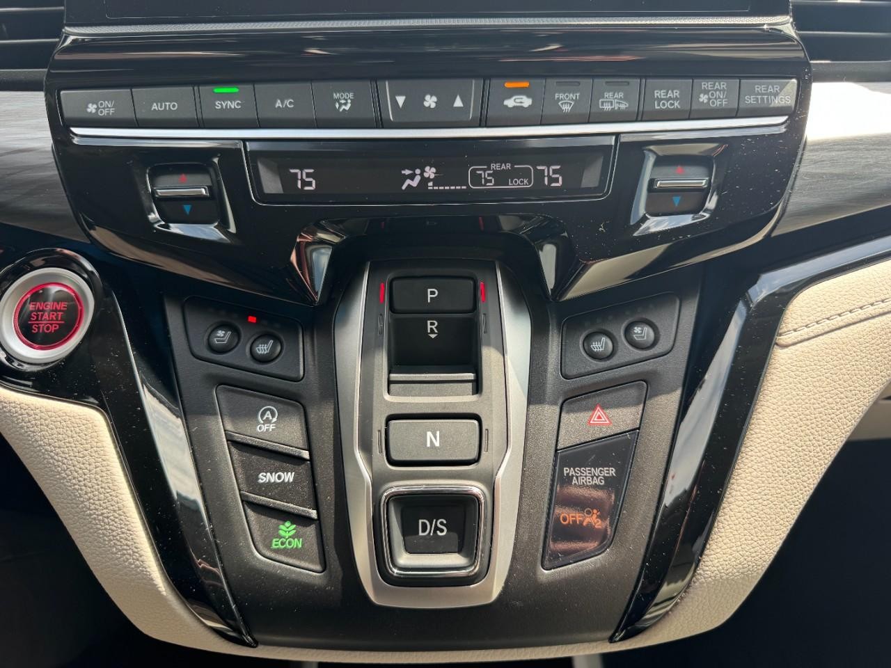 Honda Odyssey Vehicle Full-screen Gallery Image 29