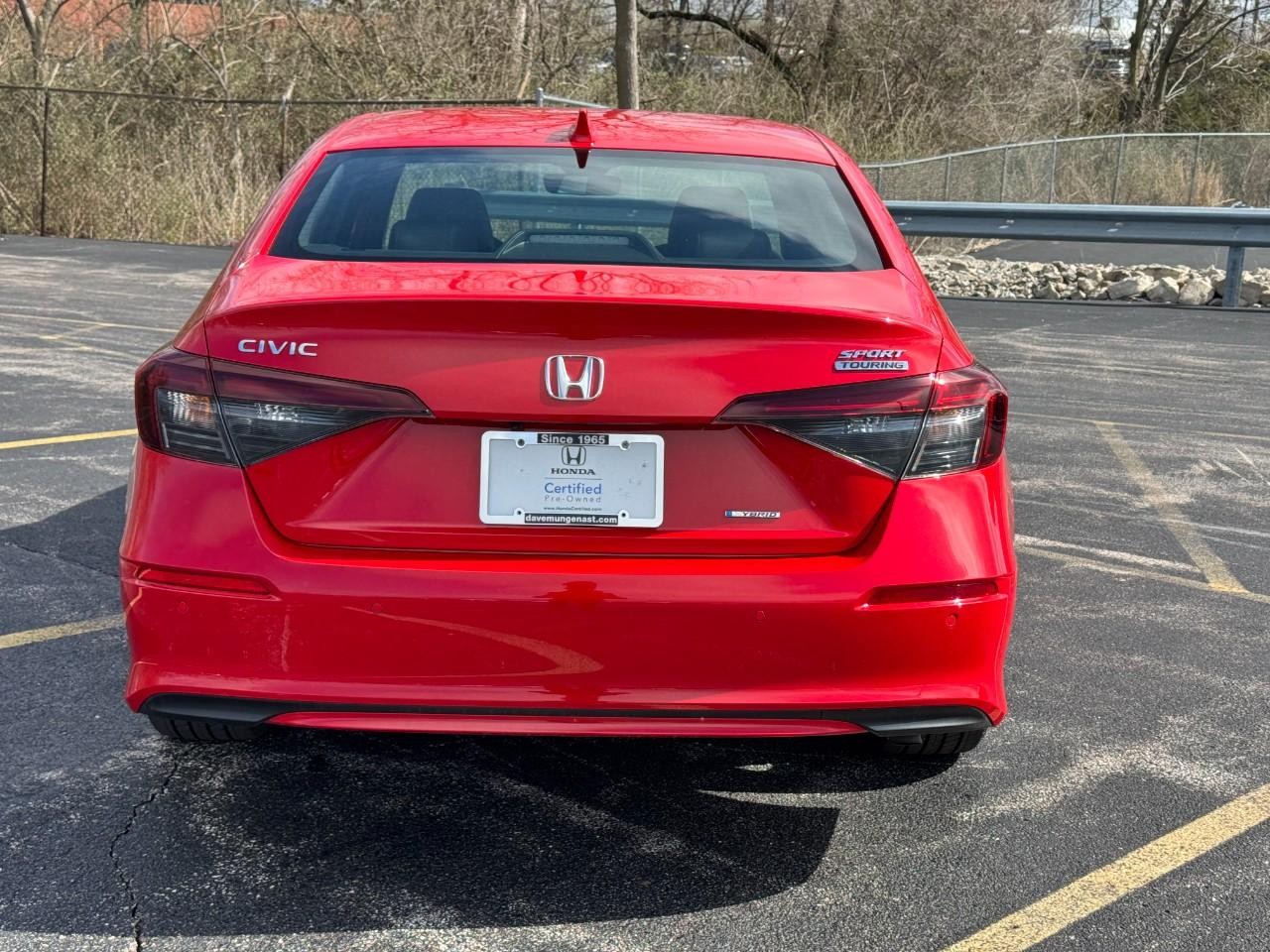 Honda Civic Sedan Hybrid Vehicle Full-screen Gallery Image 05