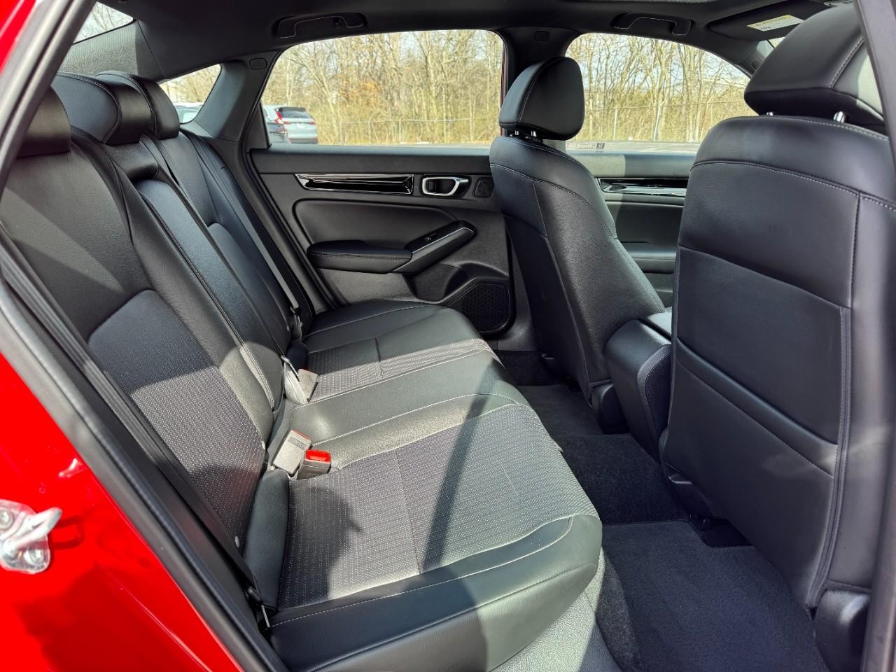 Honda Civic Sedan Hybrid Vehicle Full-screen Gallery Image 10