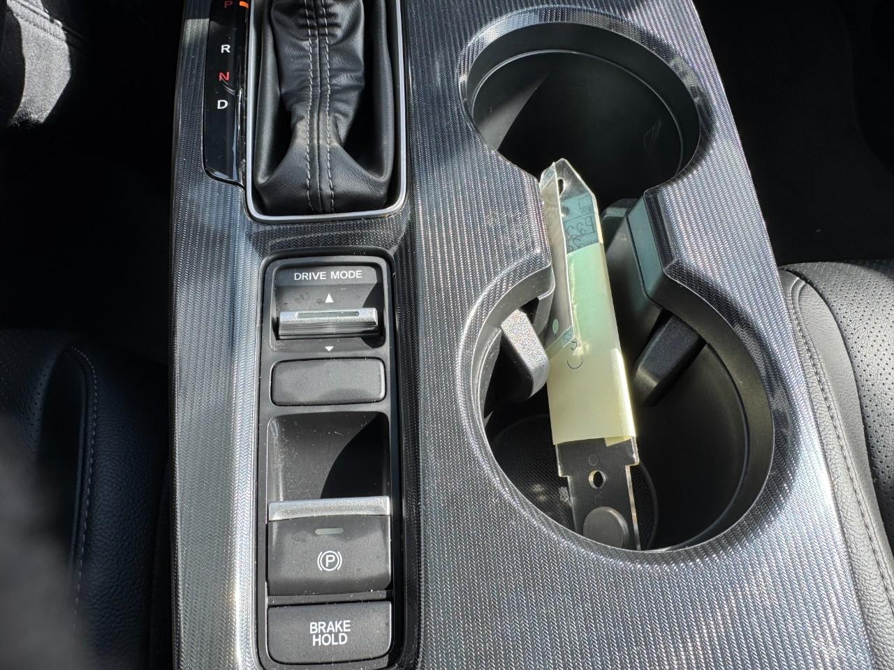 Honda Civic Sedan Hybrid Vehicle Full-screen Gallery Image 27