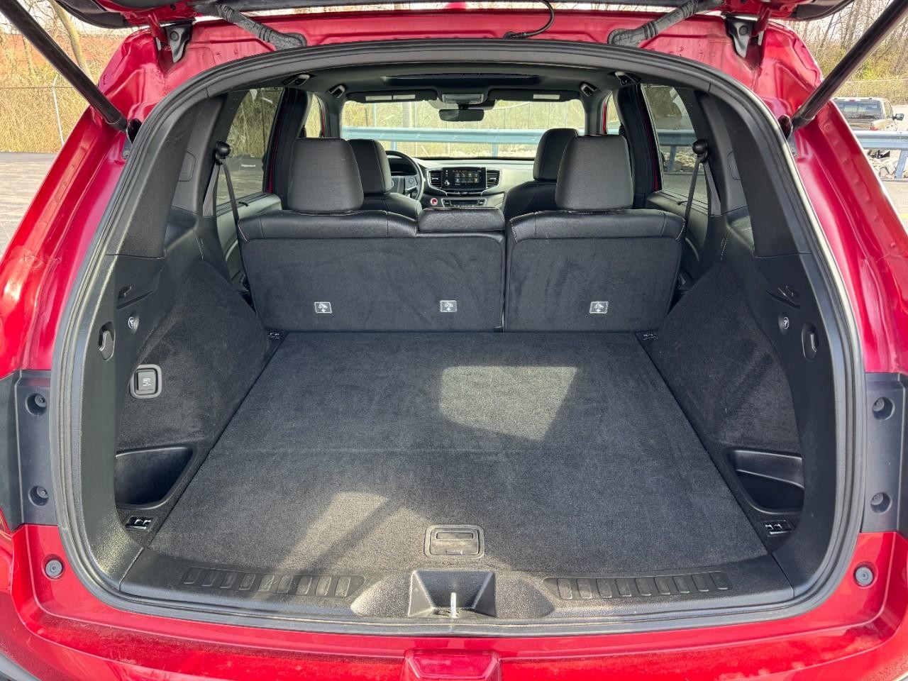 Honda Passport Vehicle Full-screen Gallery Image 04