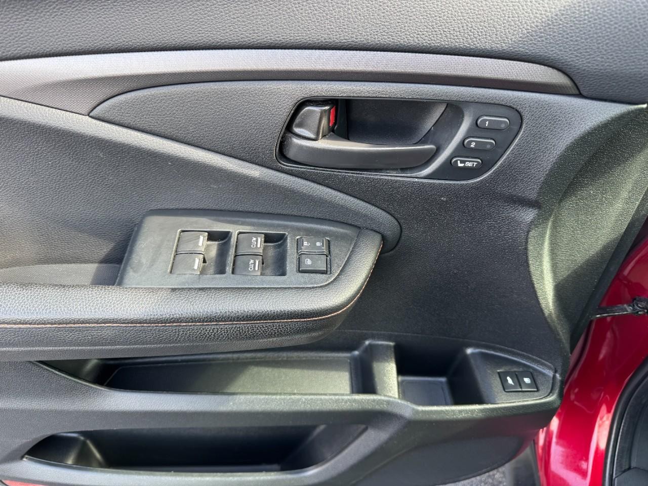 Honda Passport Vehicle Full-screen Gallery Image 19