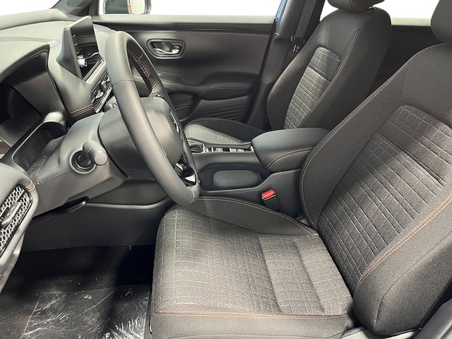 Honda HR-V Vehicle Full-screen Gallery Image 14