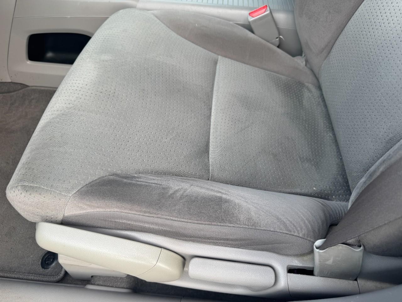 Honda CR-V Vehicle Full-screen Gallery Image 16