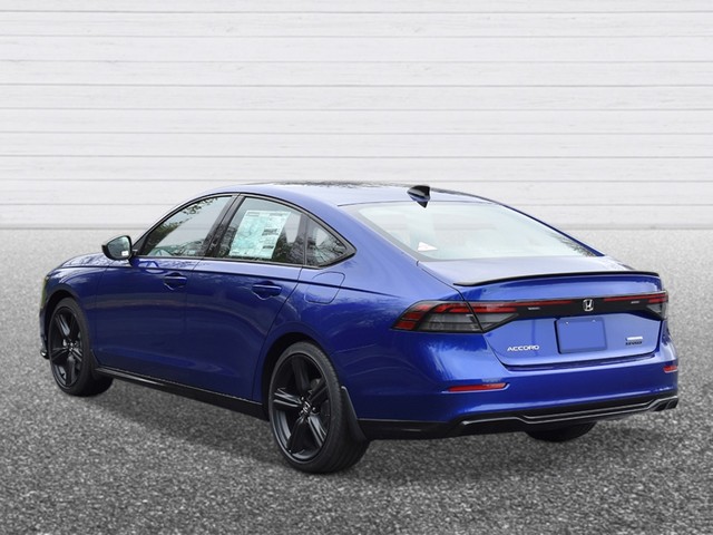 Honda Accord Hybrid Vehicle Full-screen Gallery Image 04