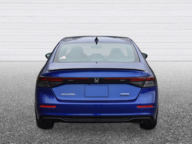 Honda Accord Hybrid Vehicle Full-screen Gallery Image 05