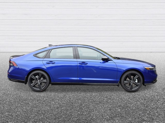 Honda Accord Hybrid Vehicle Full-screen Gallery Image 07