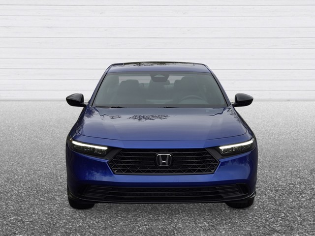 Honda Accord Hybrid Vehicle Full-screen Gallery Image 09