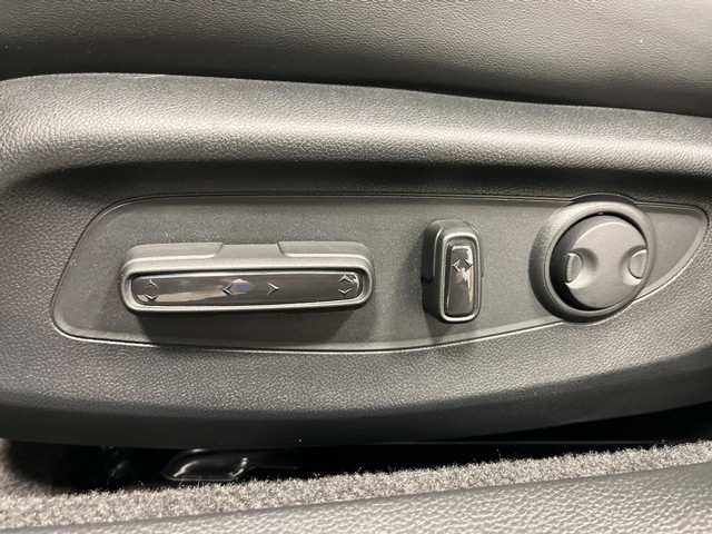 Honda Accord Hybrid Vehicle Full-screen Gallery Image 12